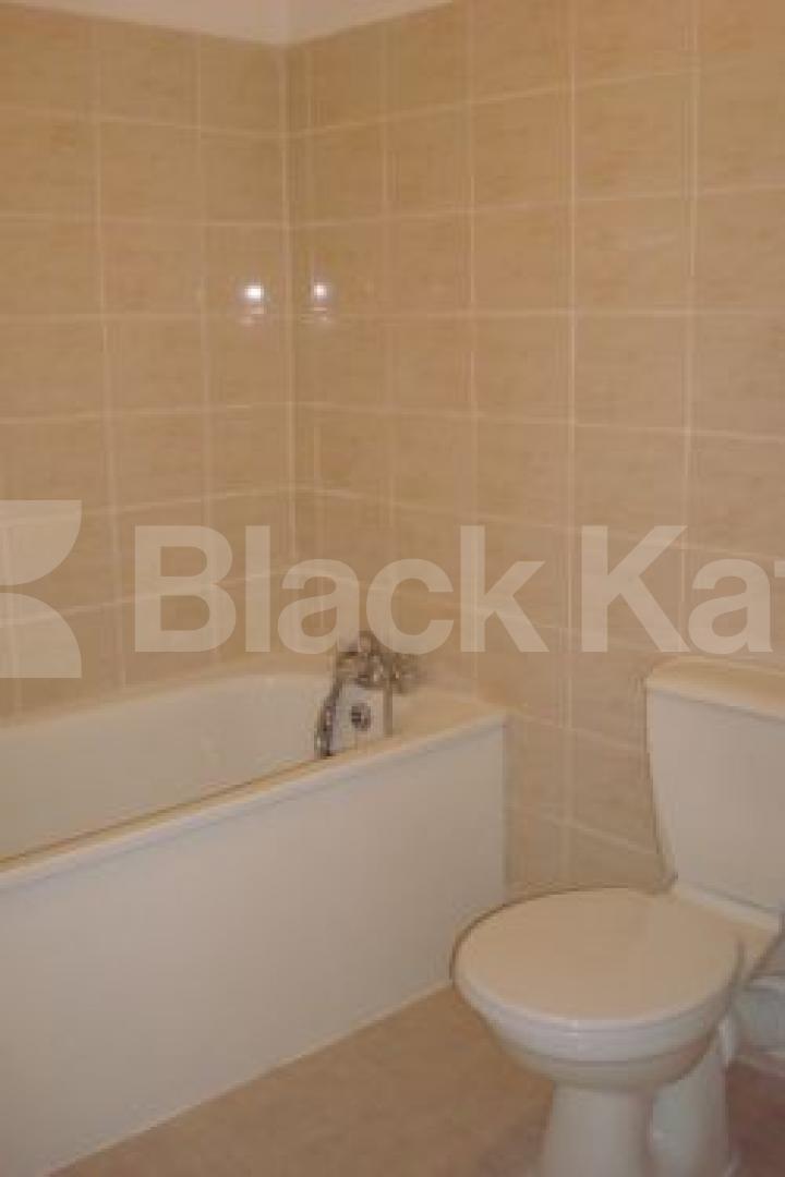 			New Instrction, 2 Bedroom, 1 bath, 1 reception Flat			 Marlborough Road, ARCHWAY